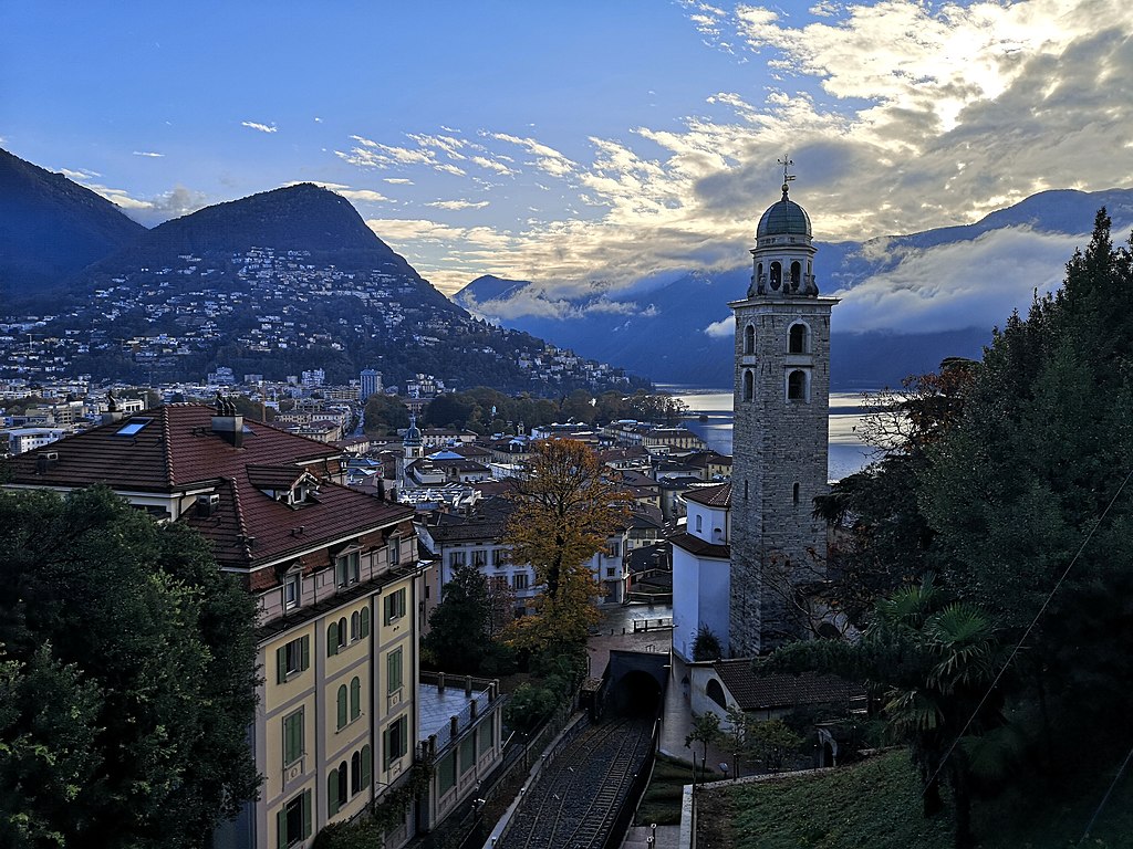 Lugano panoramica 2 (CC) Creative Commons